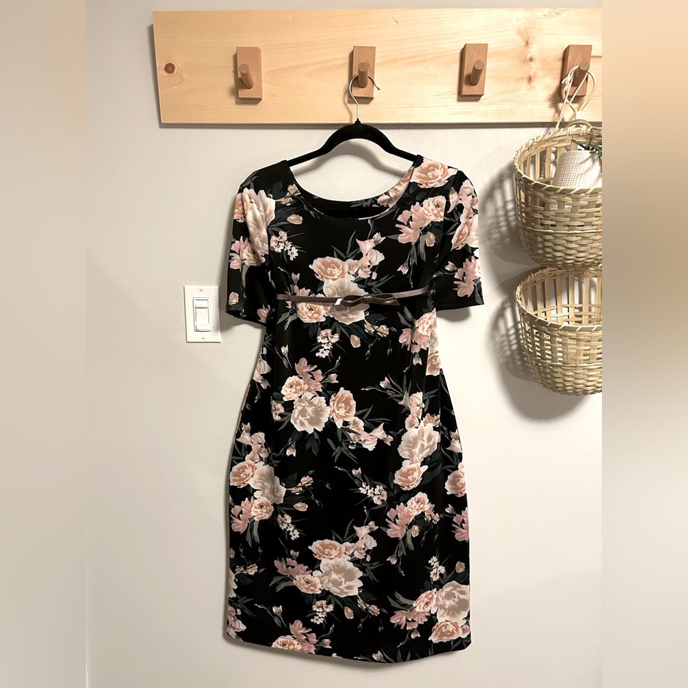 Beautiful! THYME MATERNITY Flowered Baby Shower Dress - Worn Once!